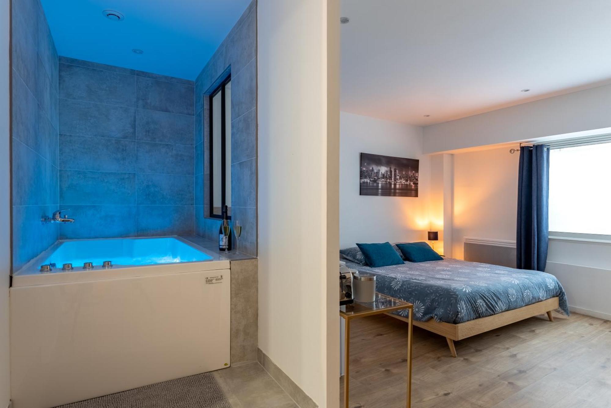 Le Fruit Defendu "Love Room" Jacuzzi Centre Ville Rouen Exteriör bild